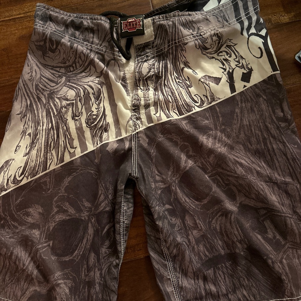 Vintage mma elite skull shorts
